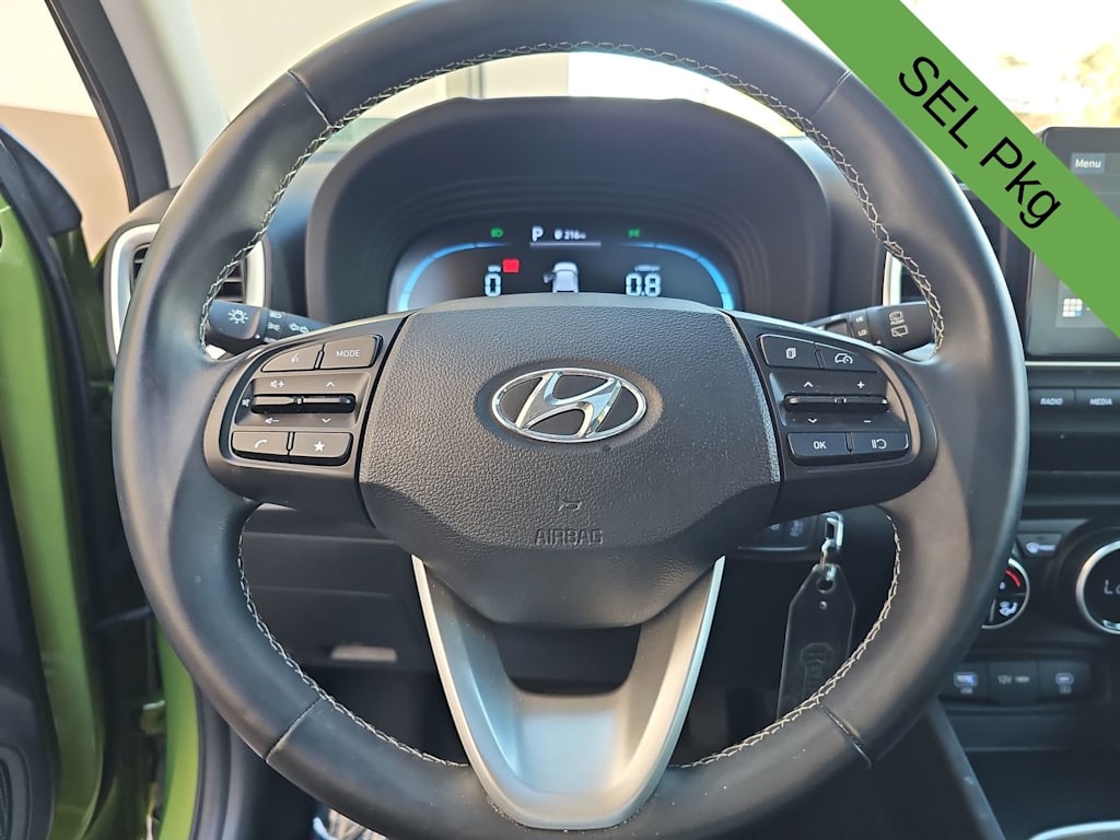 Thumbnail: 2023 Hyundai Venue - 14