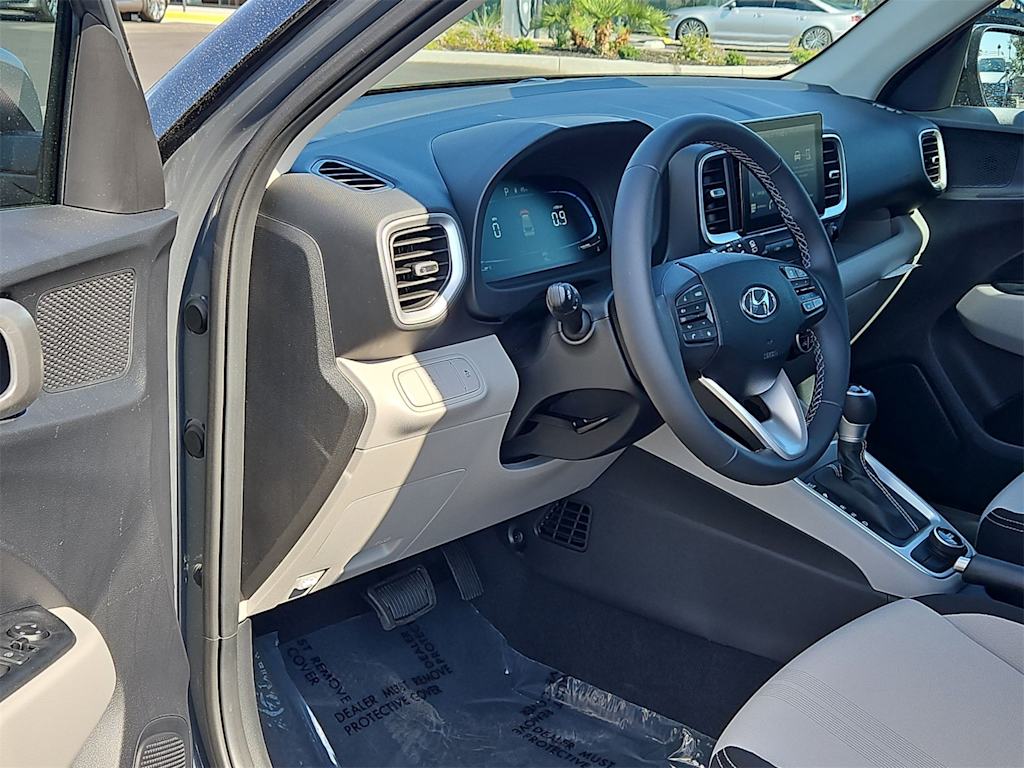 Thumbnail: 2025 Hyundai Venue - 2