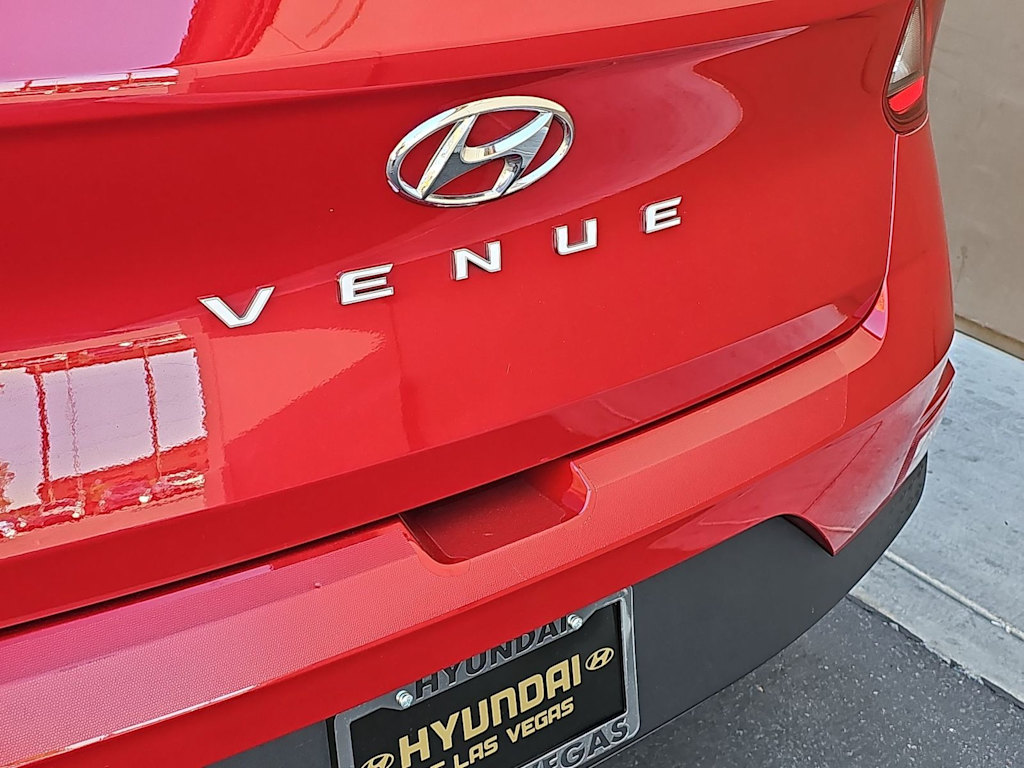Thumbnail: 2023 Hyundai Venue - 7