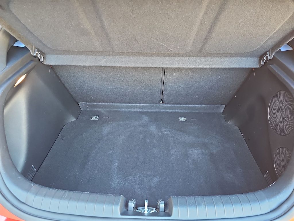 Thumbnail: 2020 Hyundai Veloster - 18