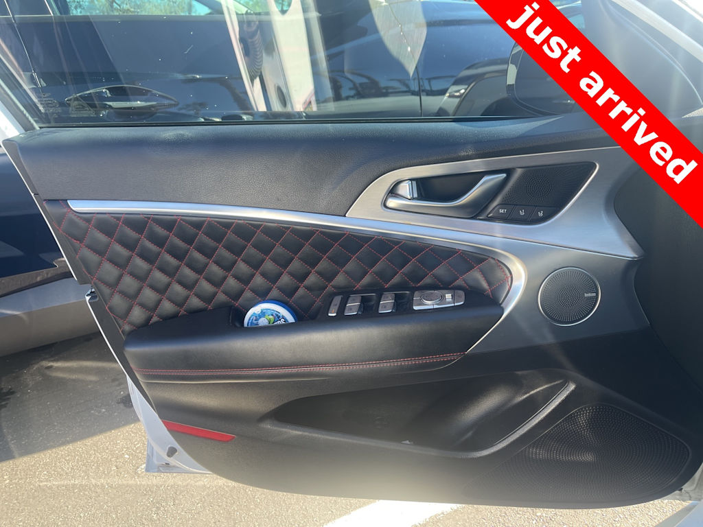 Thumbnail: 2021 Genesis G70 - 10