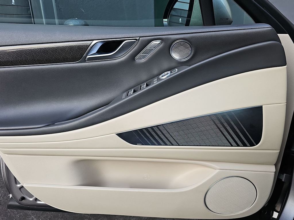 Thumbnail: 2023 Genesis G80 - 28