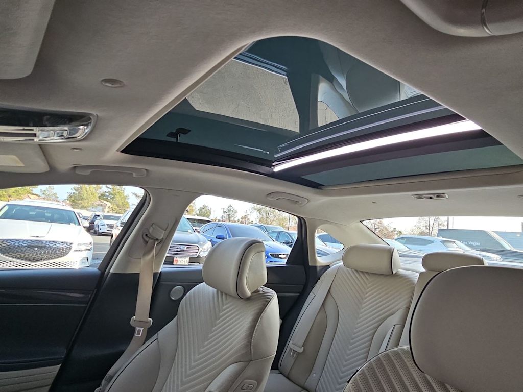 Thumbnail: 2023 Genesis G80 - 29