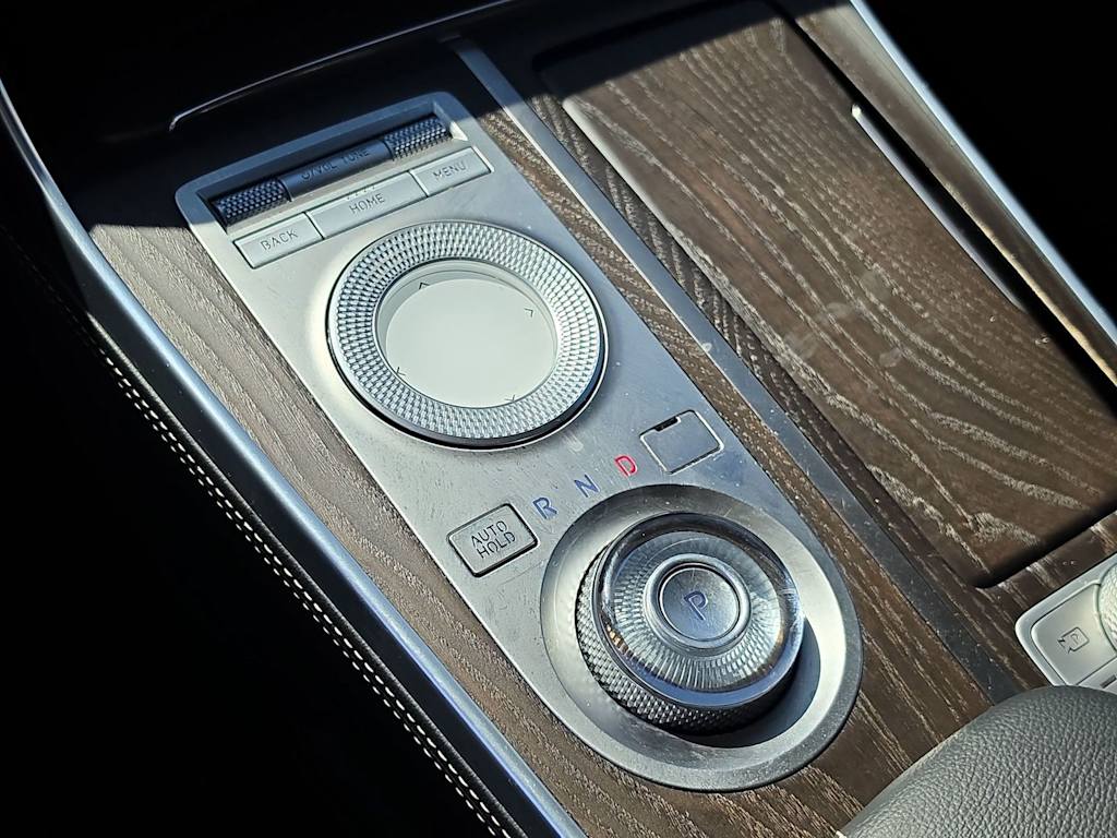 Thumbnail: 2021 Genesis GV80 - 23