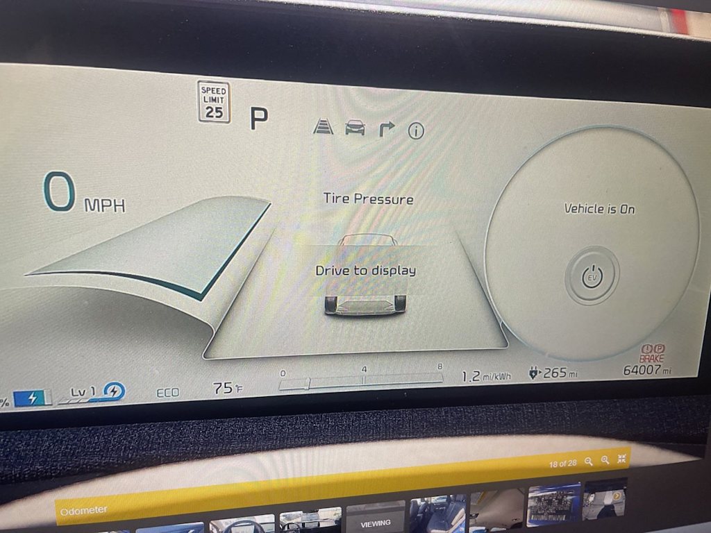 Thumbnail: 2023 Kia EV6 - 19