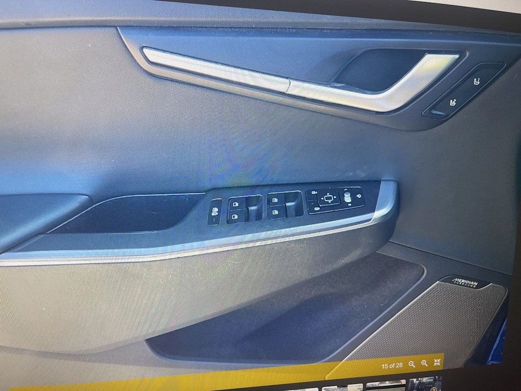 Thumbnail: 2023 Kia EV6 - 17