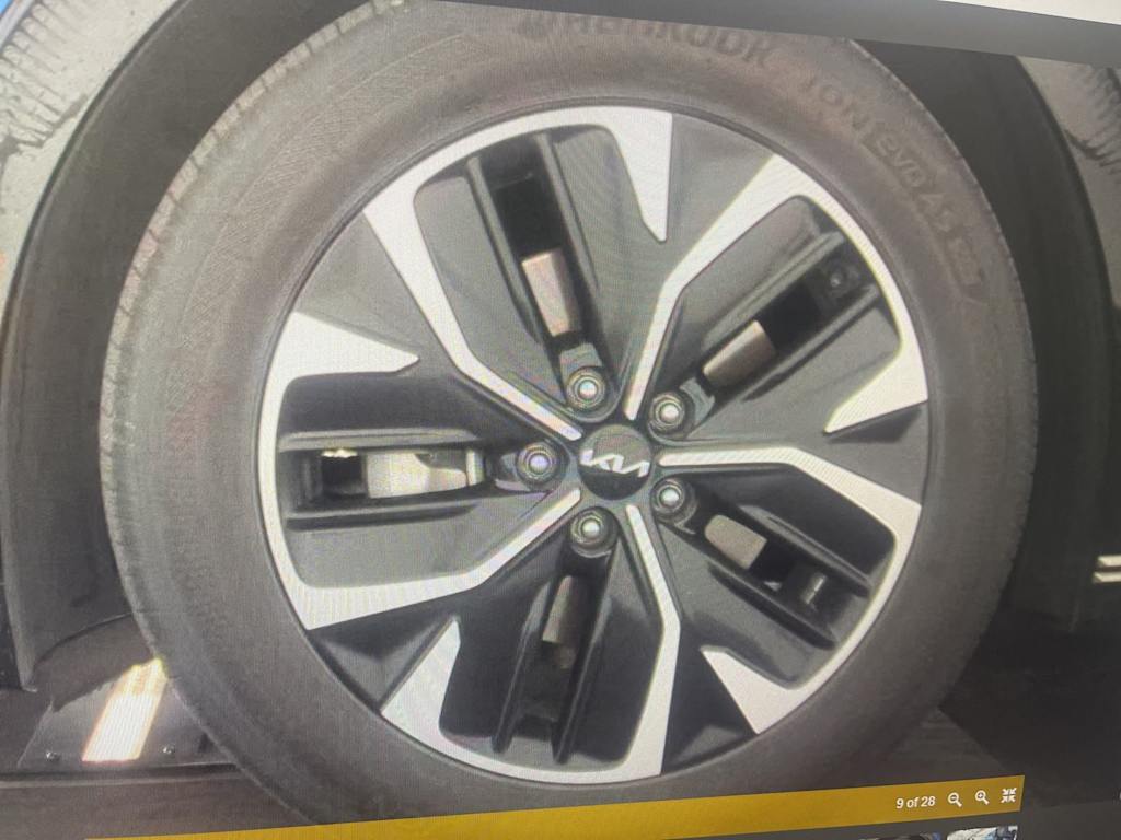 Thumbnail: 2023 Kia EV6 - 4