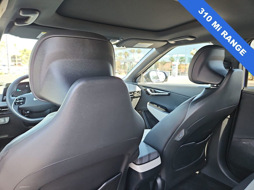 Thumbnail: 2024 Kia EV6 - 12