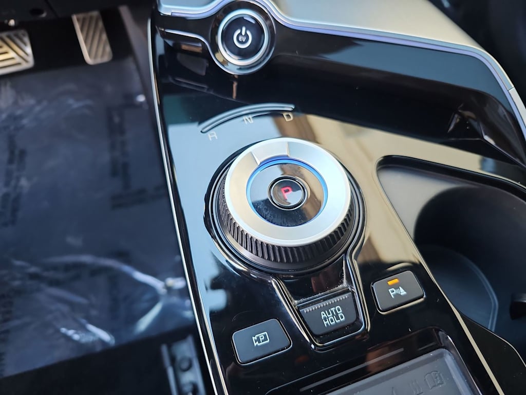 Thumbnail: 2023 Kia EV6 - 15