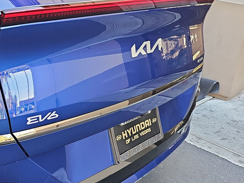 Thumbnail: 2023 Kia EV6 - 6