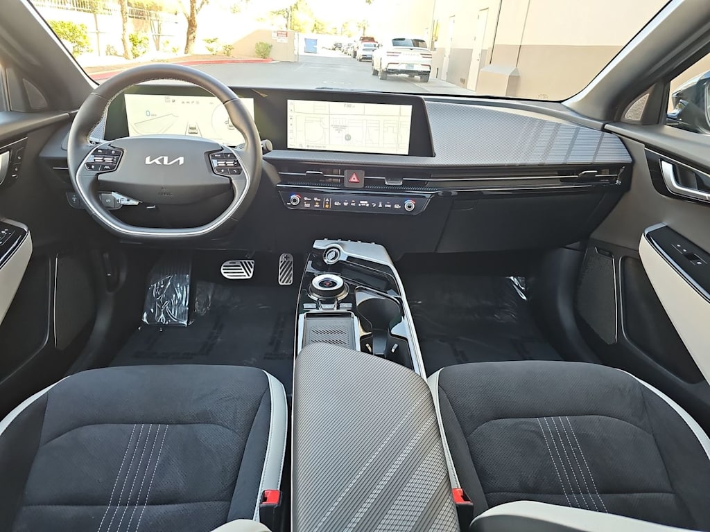 Thumbnail: 2023 Kia EV6 - 9