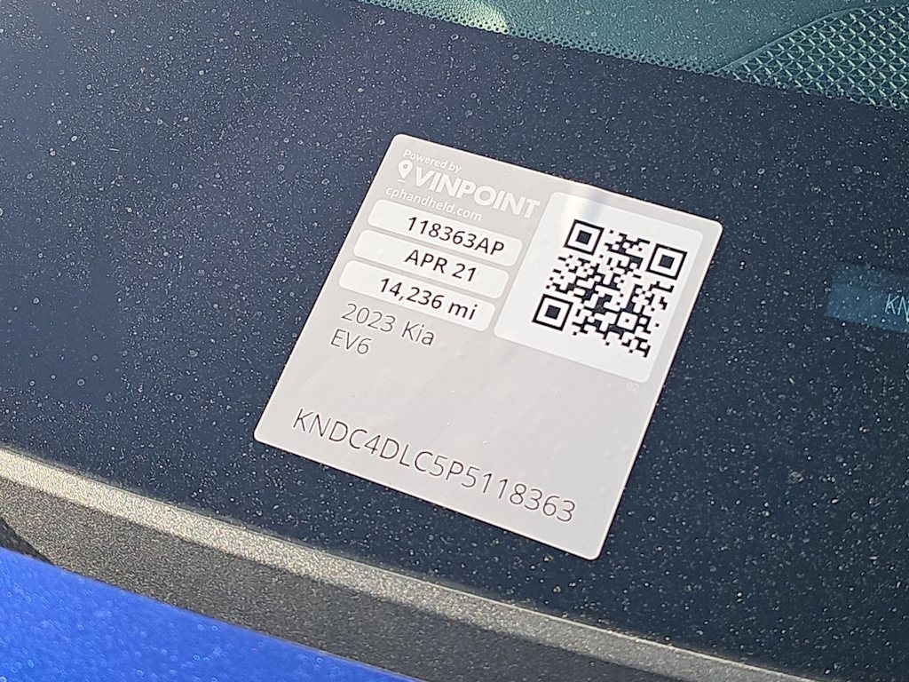 Thumbnail: 2023 Kia EV6 - 17