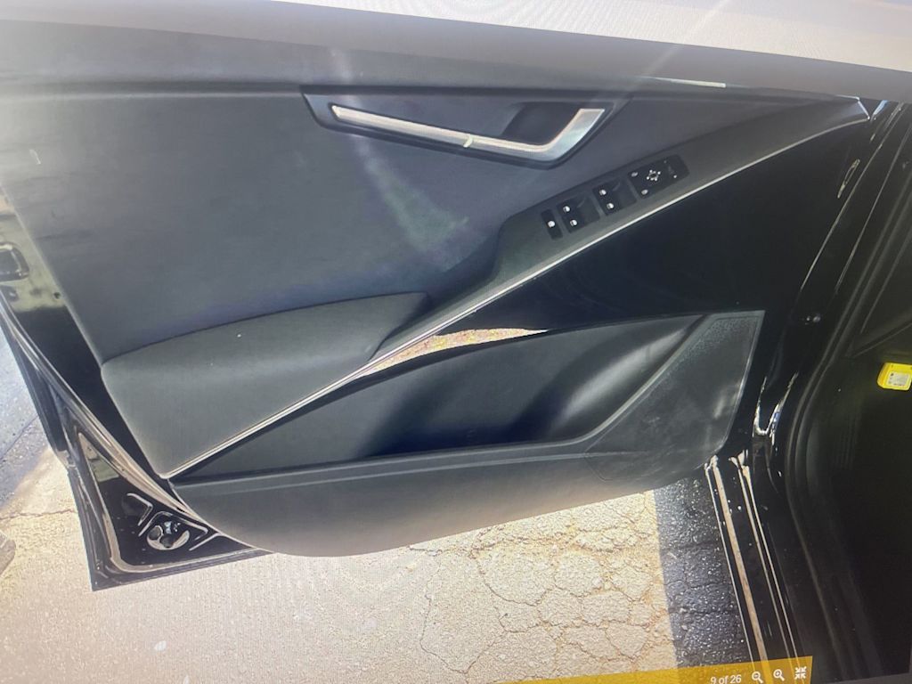 Thumbnail: 2023 Kia Niro - 13