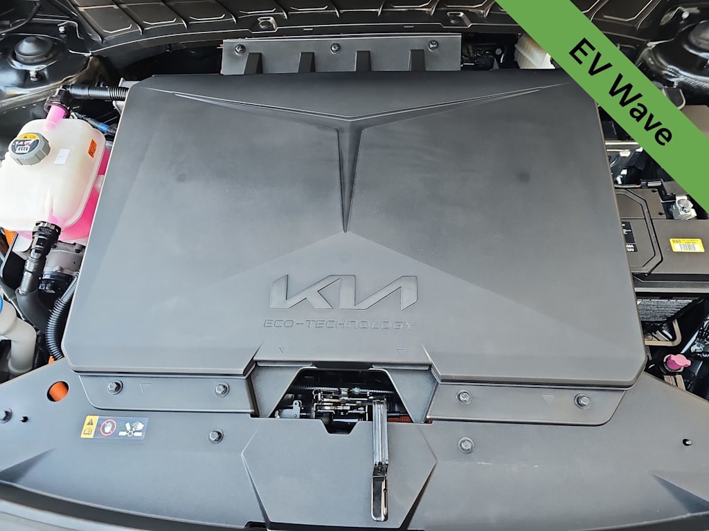 Thumbnail: 2024 Kia Niro - 8