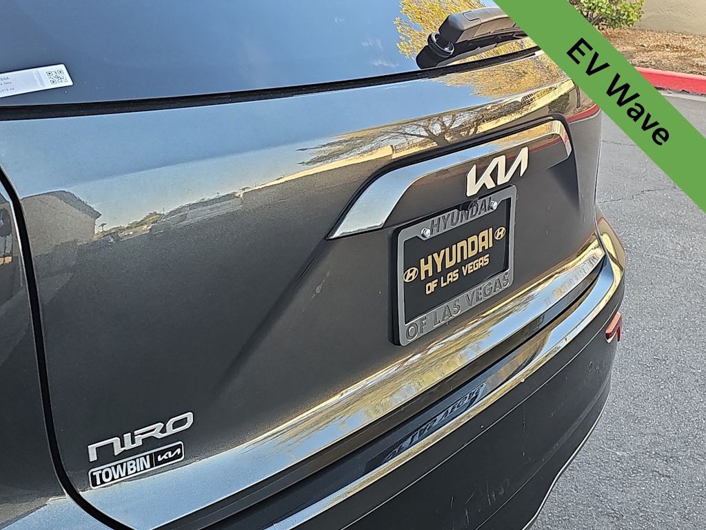 Thumbnail: 2024 Kia Niro - 23
