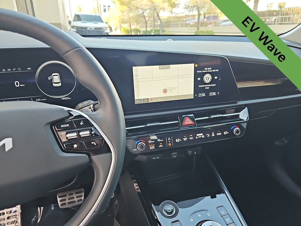 Thumbnail: 2024 Kia Niro - 14