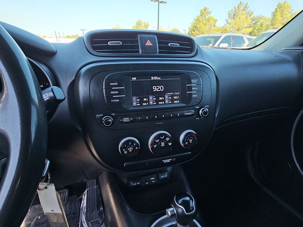 Thumbnail: 2017 Kia Soul - 15