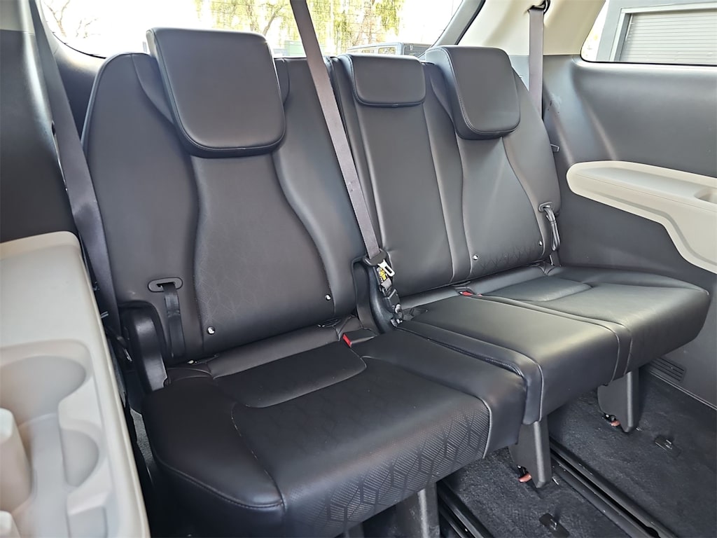 Thumbnail: 2024 Kia Carnival - 29