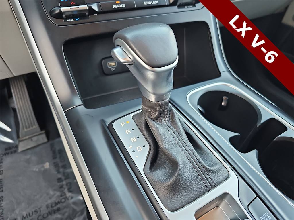 Thumbnail: 2024 Kia Carnival - 15