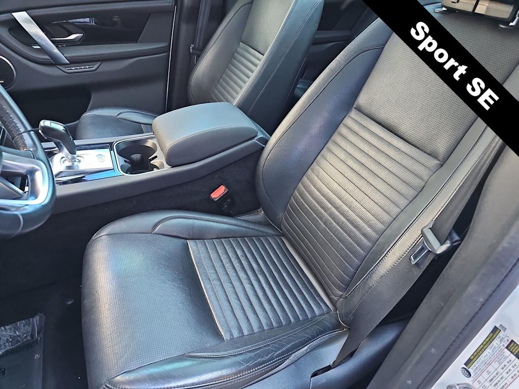 Thumbnail: 2020 Land Rover Discovery Sport - 10