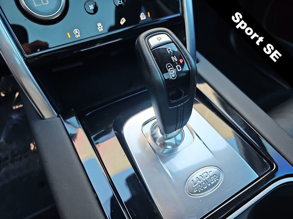 Thumbnail: 2020 Land Rover Discovery Sport - 25