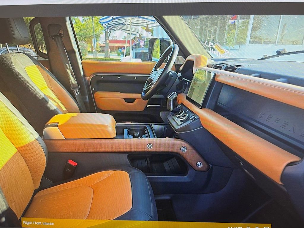 Thumbnail: 2024 Land Rover Defender - 7