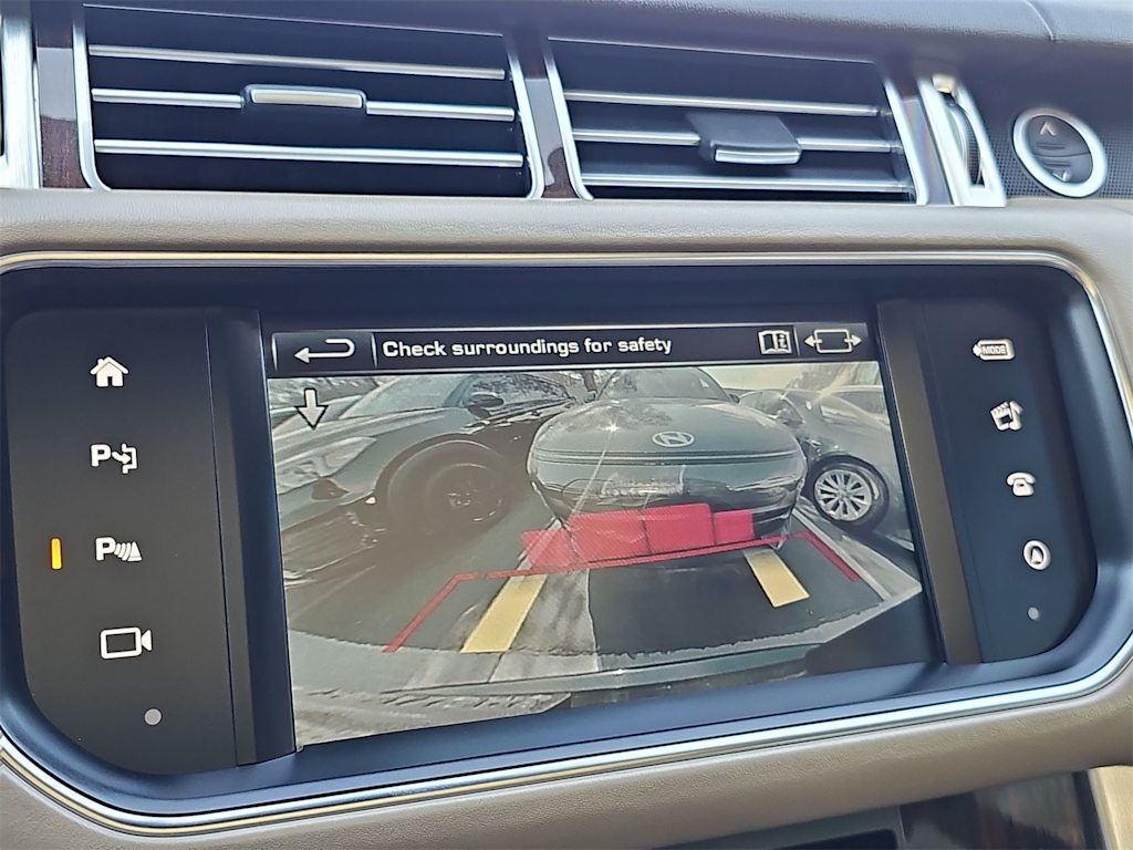 Thumbnail: 2016 Land Rover Range Rover - 22