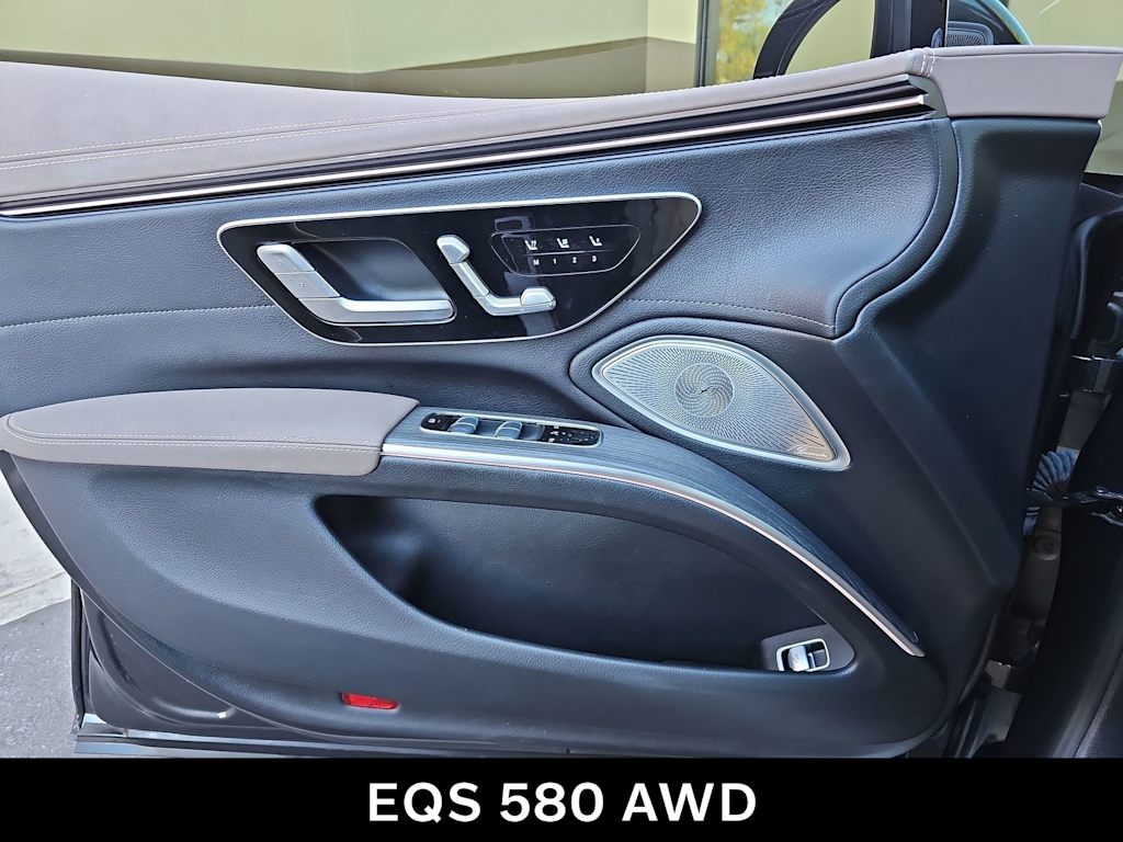 Thumbnail: 2023 Mercedes-Benz EQS - 27