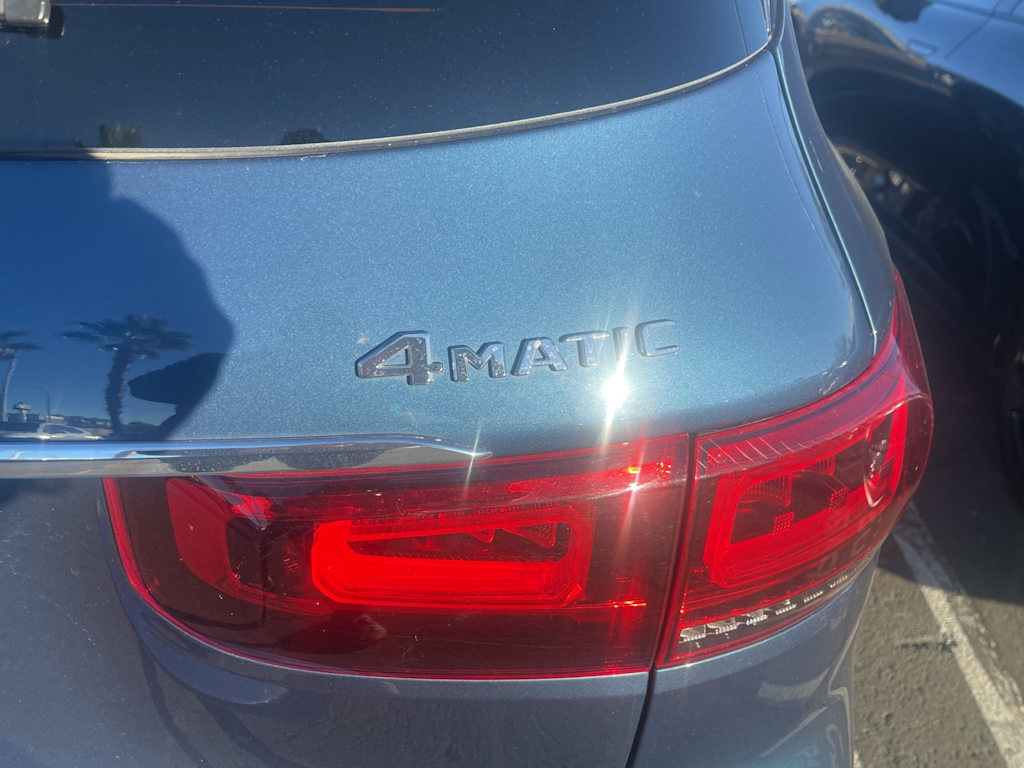 Thumbnail: 2022 Mercedes-Benz GLB - 11