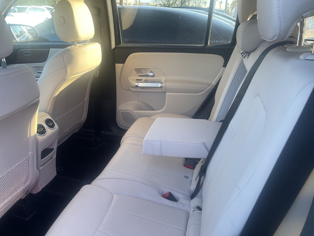 Thumbnail: 2022 Mercedes-Benz GLB - 9