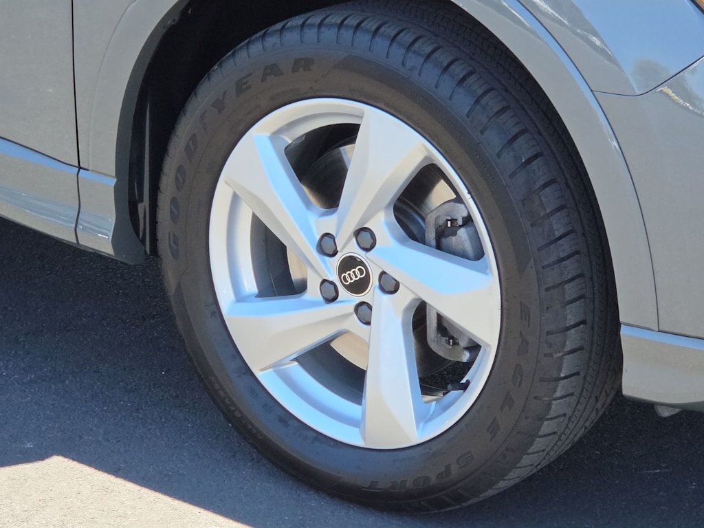 Thumbnail: 2022 Audi Q3 - 8