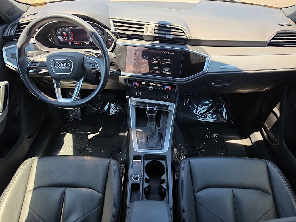 Thumbnail: 2022 Audi Q3 - 10
