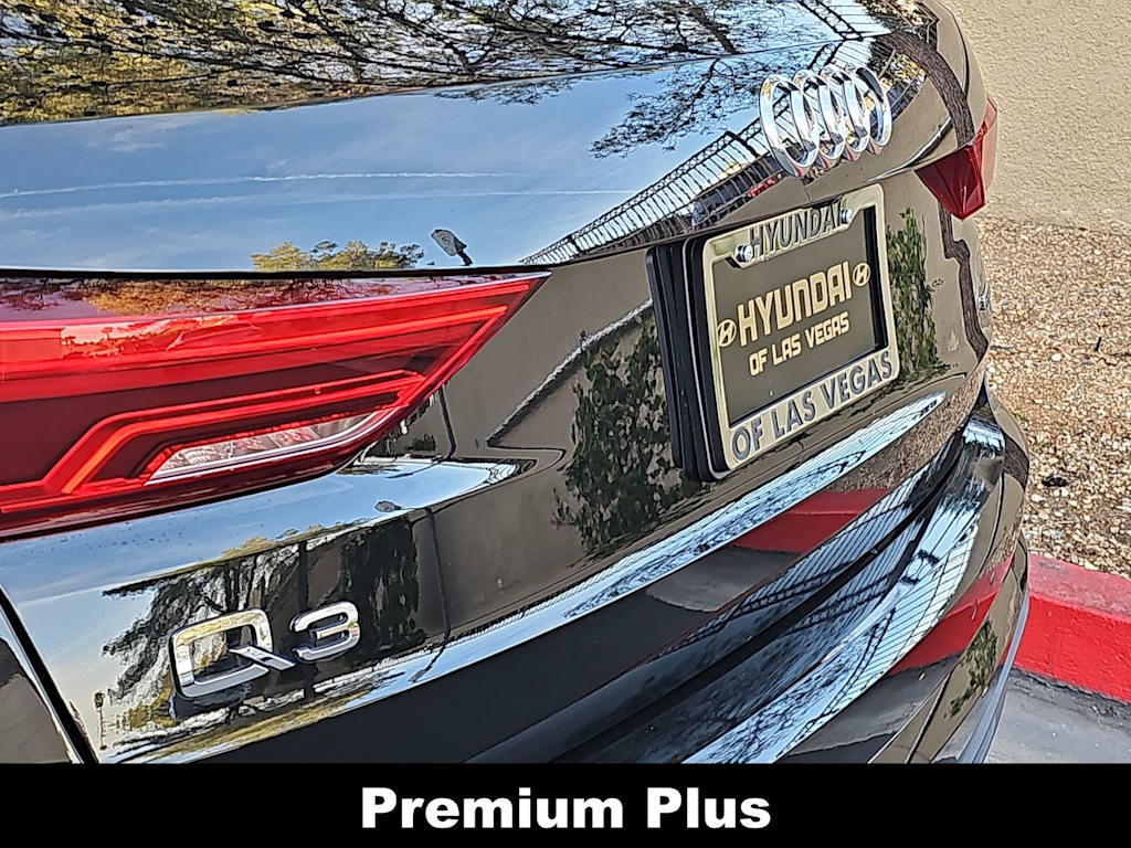 Thumbnail: 2023 Audi Q3 - 23