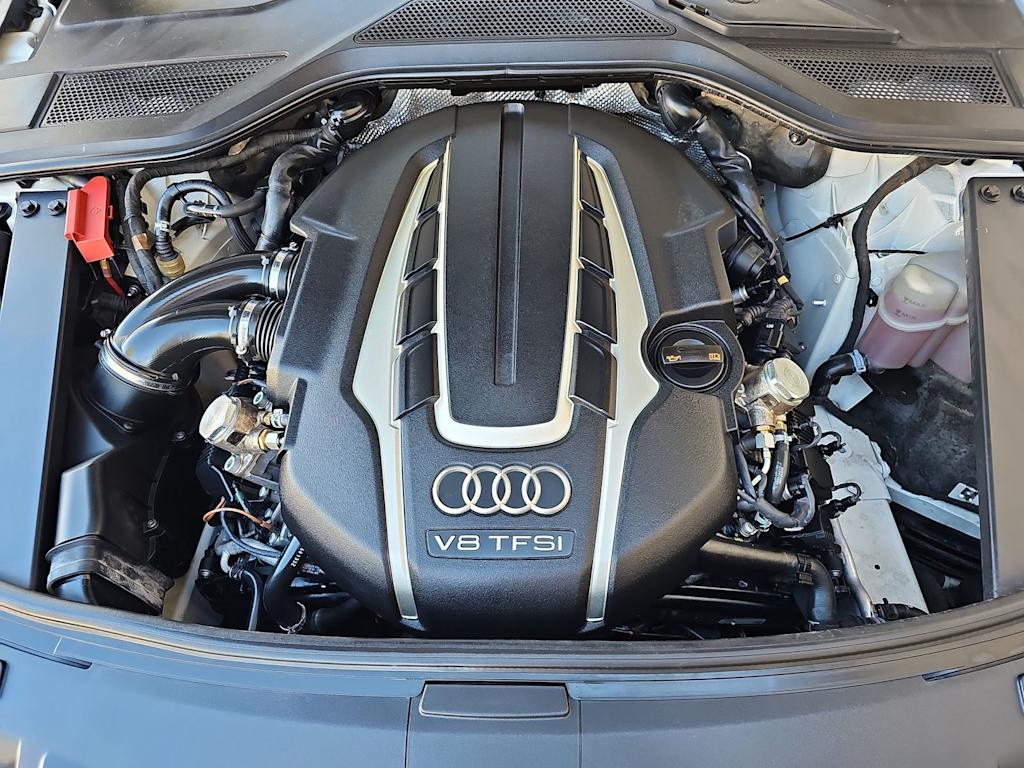 Thumbnail: 2013 Audi A8 - 9