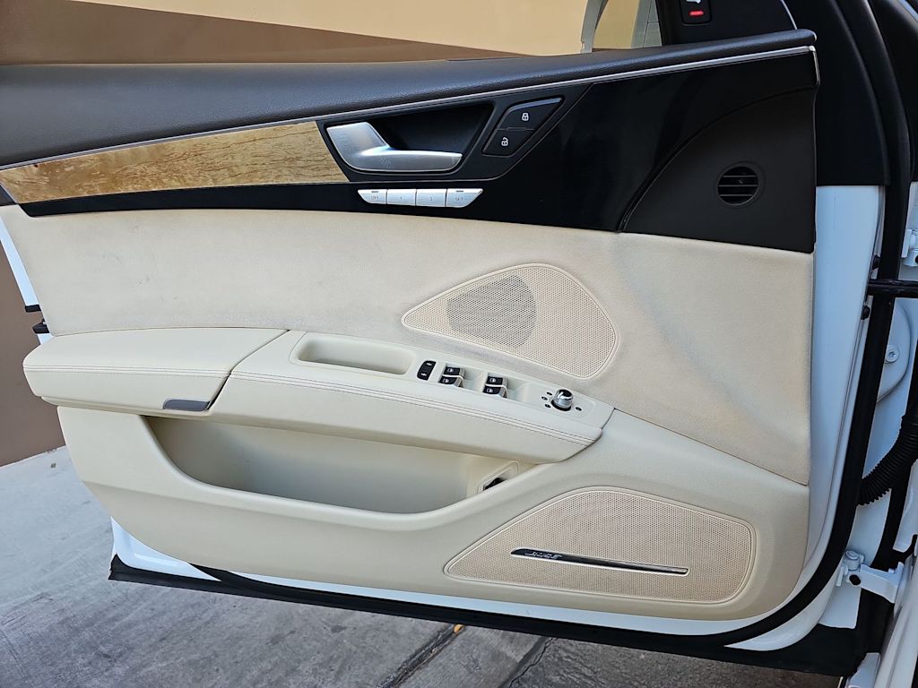 Thumbnail: 2013 Audi A8 - 28