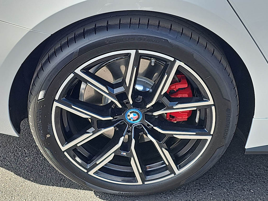 Thumbnail: 2024 BMW i4 - 8