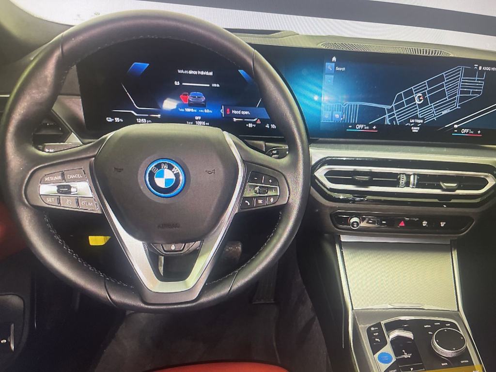 Thumbnail: 2023 BMW i4 - 7