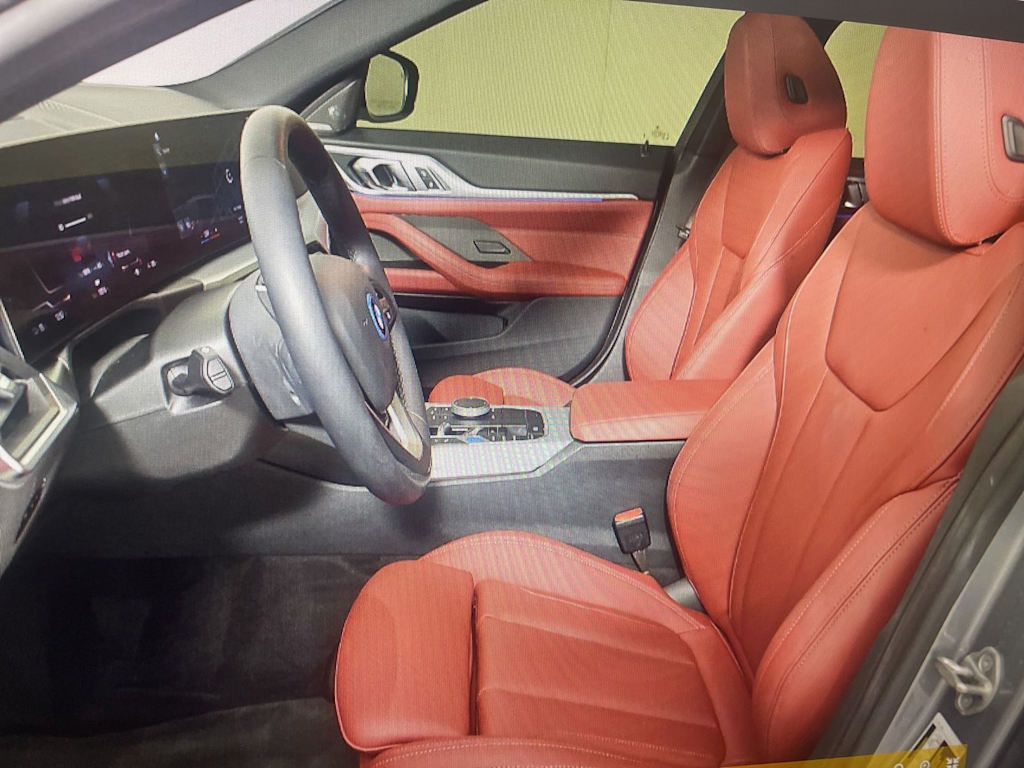 Thumbnail: 2023 BMW i4 - 8