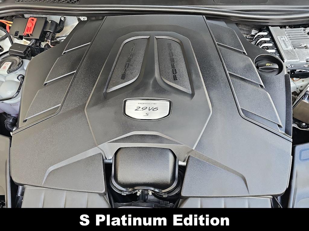 Thumbnail: 2023 Porsche Cayenne - 9