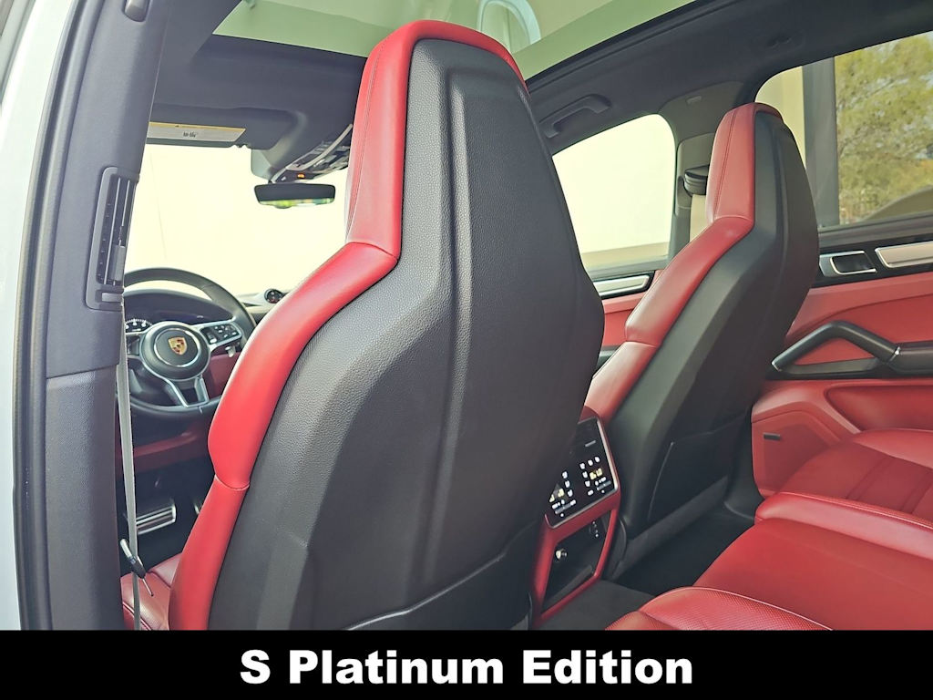 Thumbnail: 2023 Porsche Cayenne - 13