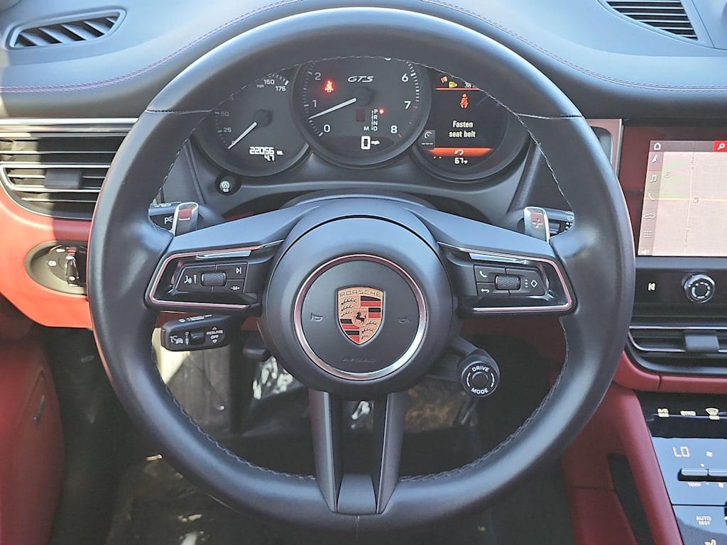 Thumbnail: 2024 Porsche Macan - 13