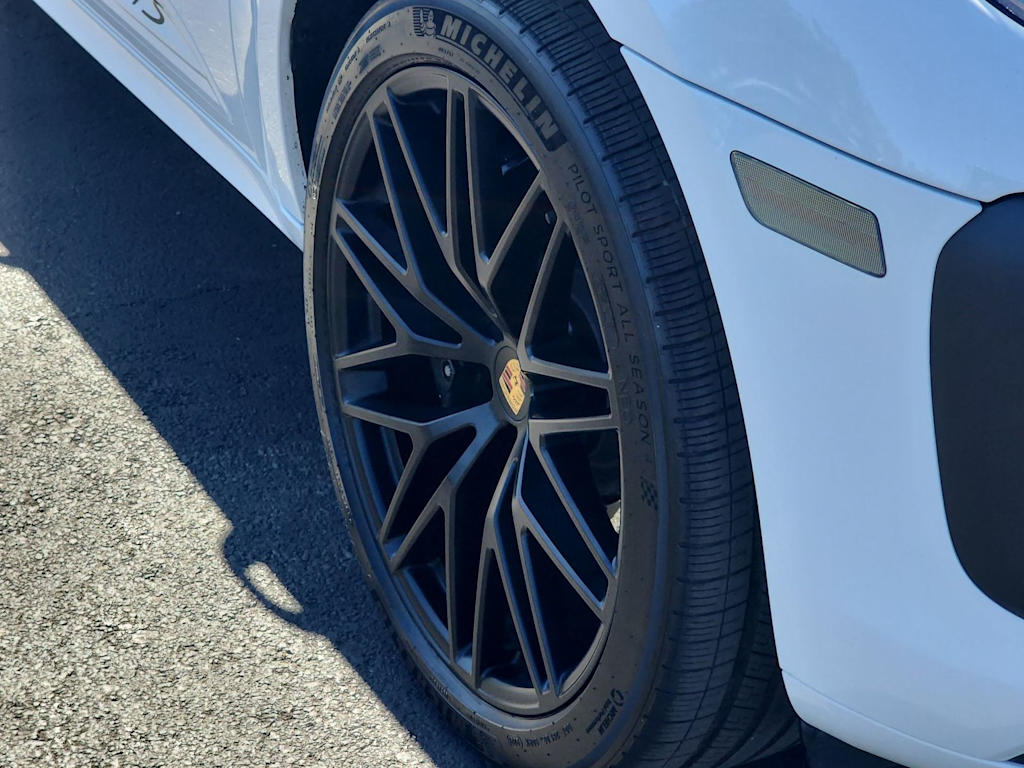 Thumbnail: 2024 Porsche Macan - 8