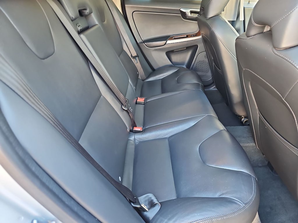 Thumbnail: 2017 Volvo XC60 - 24