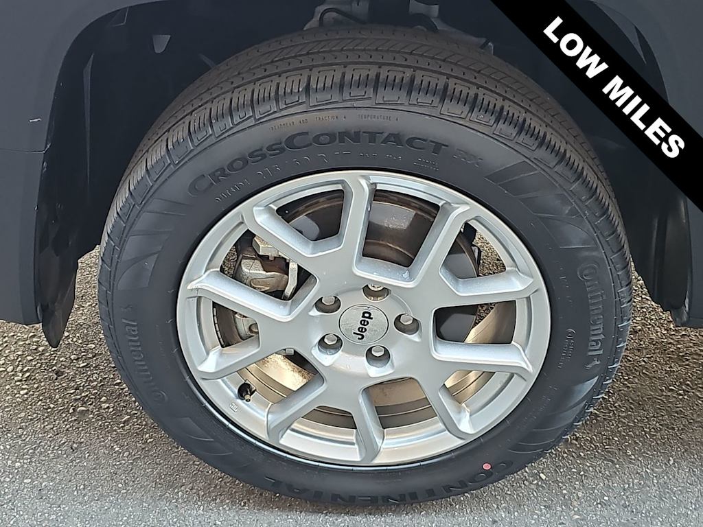 Thumbnail: 2023 Jeep Renegade - 8