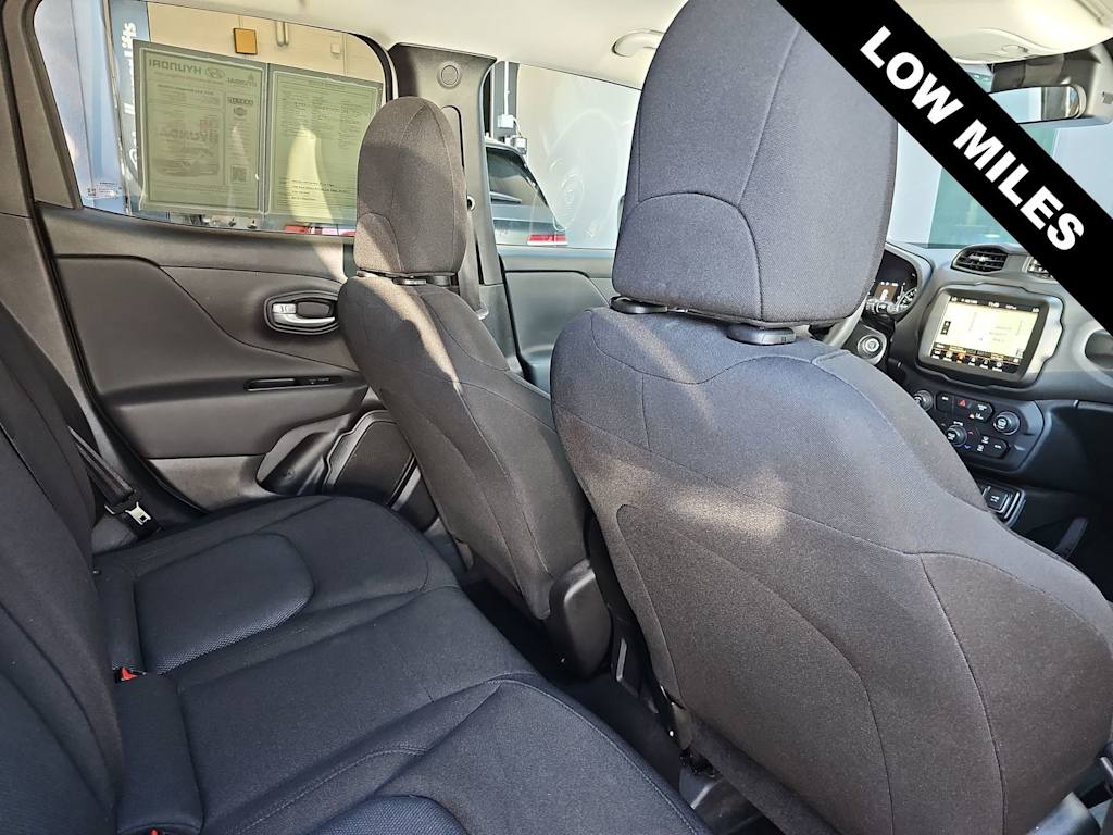 Thumbnail: 2023 Jeep Renegade - 11