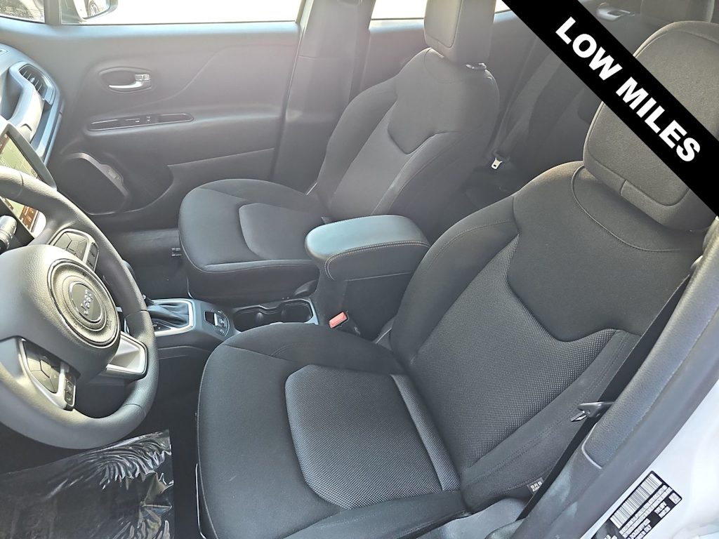 Thumbnail: 2023 Jeep Renegade - 10