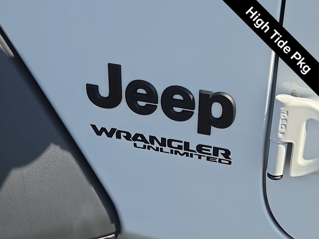 Thumbnail: 2022 Jeep Wrangler - 7
