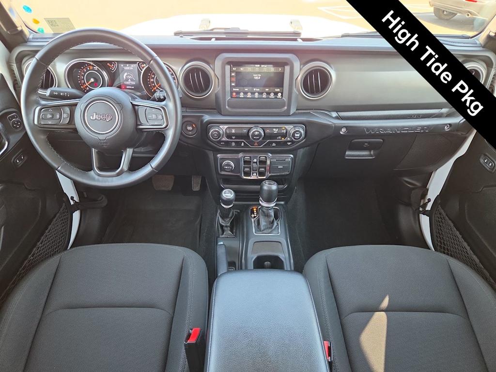 Thumbnail: 2022 Jeep Wrangler - 10