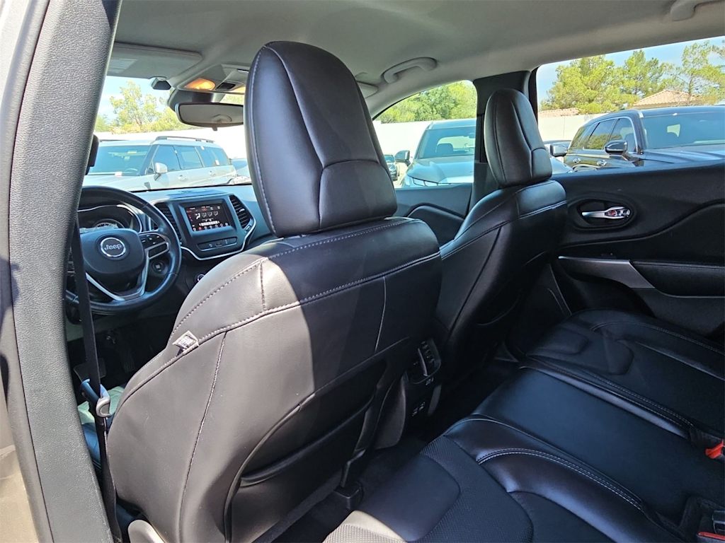 Thumbnail: 2021 Jeep Cherokee - 13