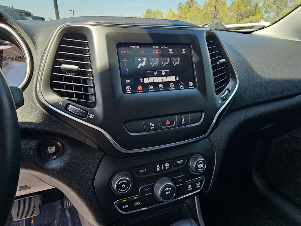 Thumbnail: 2021 Jeep Cherokee - 15